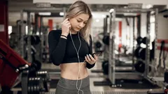 音楽は本当にトレーニングの質を高め、成果の向上に役立つのか？