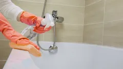 浴槽を真っ白にする方法：3つの材料で作る簡単な自家製洗浄液